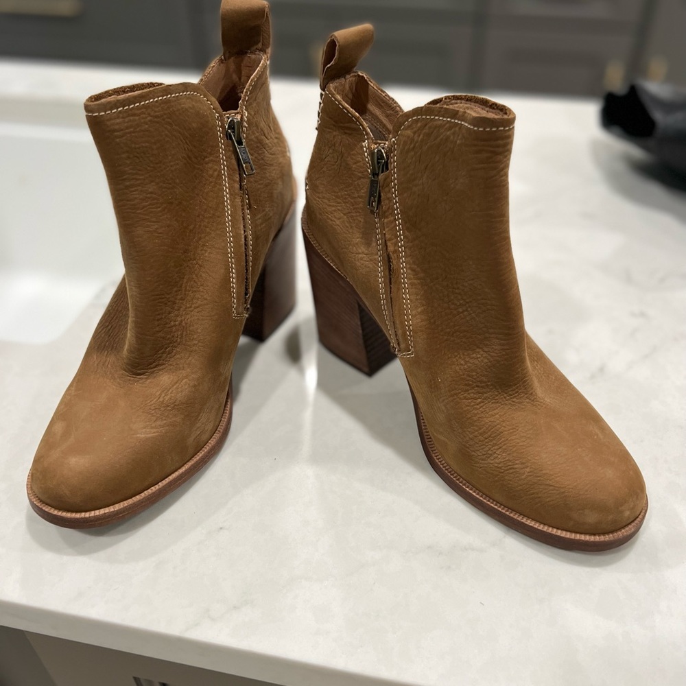Ugg Booties, Brand New, Never worn. Size 9M